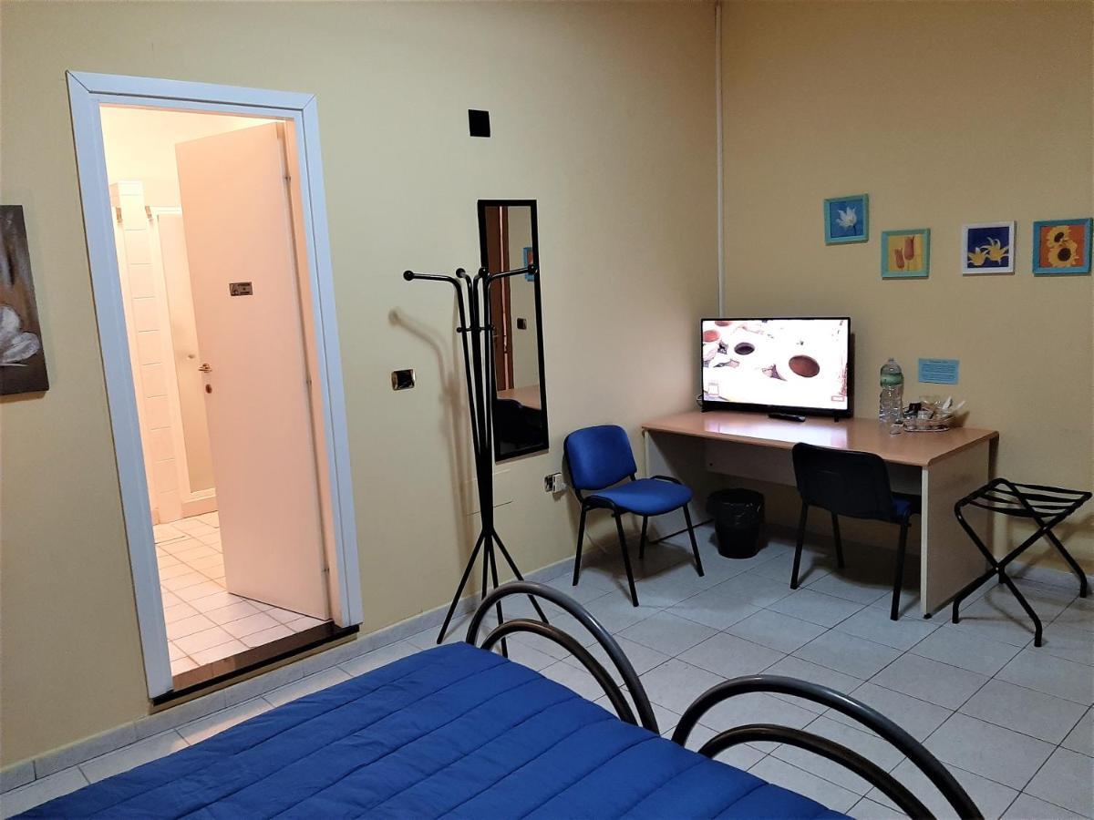 Copenaghen House - Zona Ospedale Centro Hotel ซัสซารี ภายนอก รูปภาพ